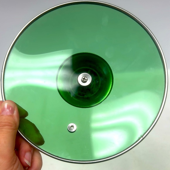 Vintage 7 1/4”  green glass replacement lid with gold-tone and cork knob - Picture 3 of 4